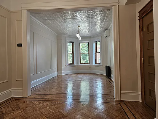 Rented by Compass | media 2