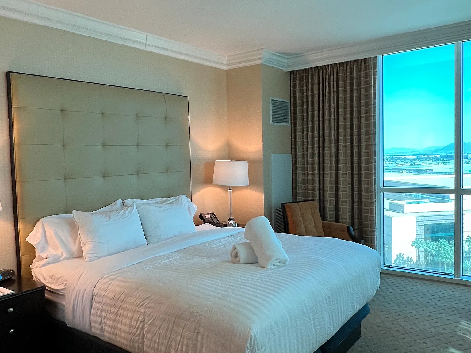 1 bed, 850 sqft, $3,200 — Photo 3