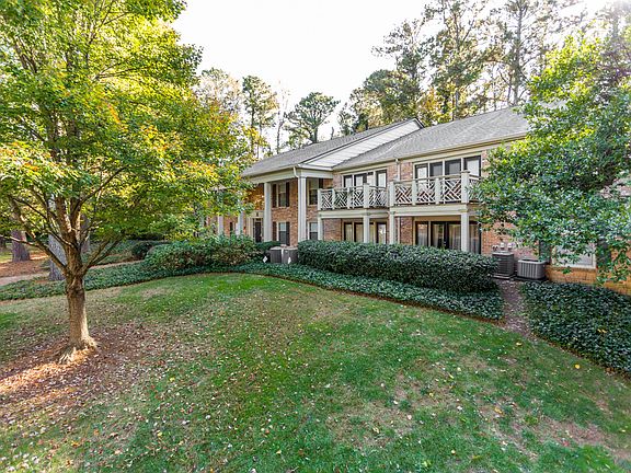 3rd image of 3650 Ashford Dunwoody Rd NE Unit 1006