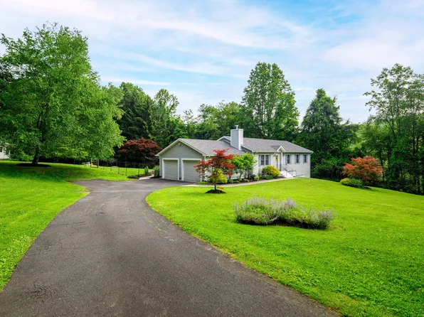 48 Bear Mountain Road, Danbury, CT 06811