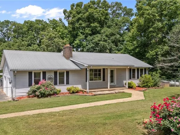 1342 Bescher Chapel Rd, Trinity, NC 27370
