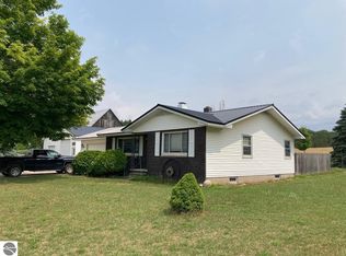 3430 N 19 1/2 Rd, Mesick, MI 49668