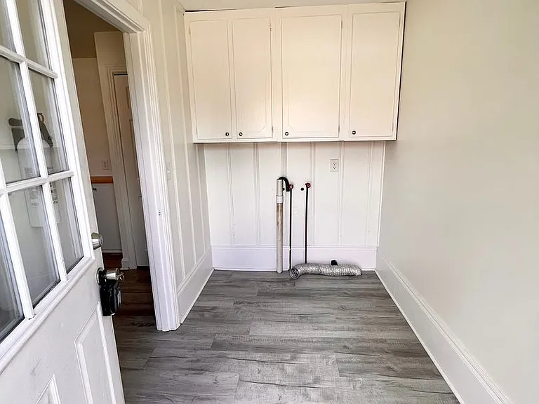 1123 Gibson Dr — Photo 20