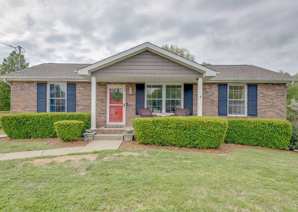 1st image of 732 Acorn Dr