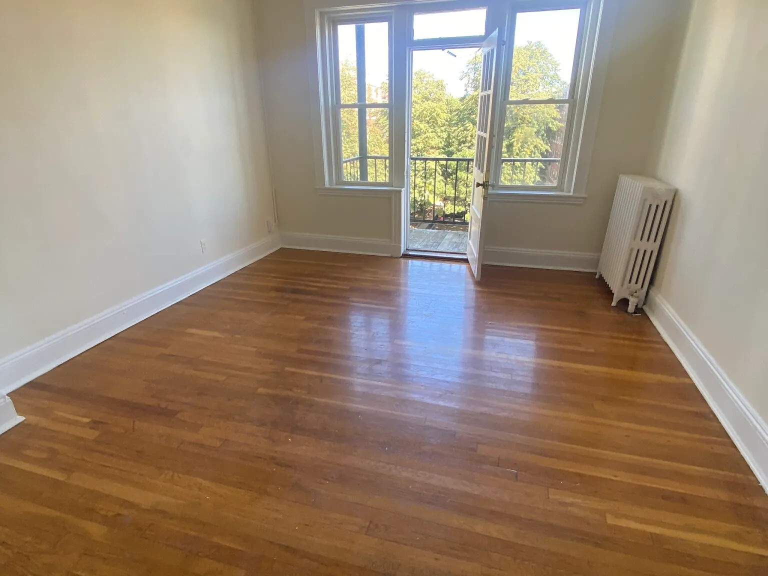 1 bed, 999 sqft, $2,300 — Photo 1