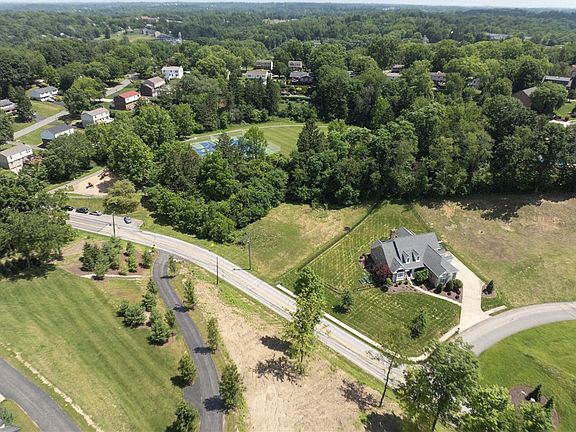 3rd image of 351 Hays Rd