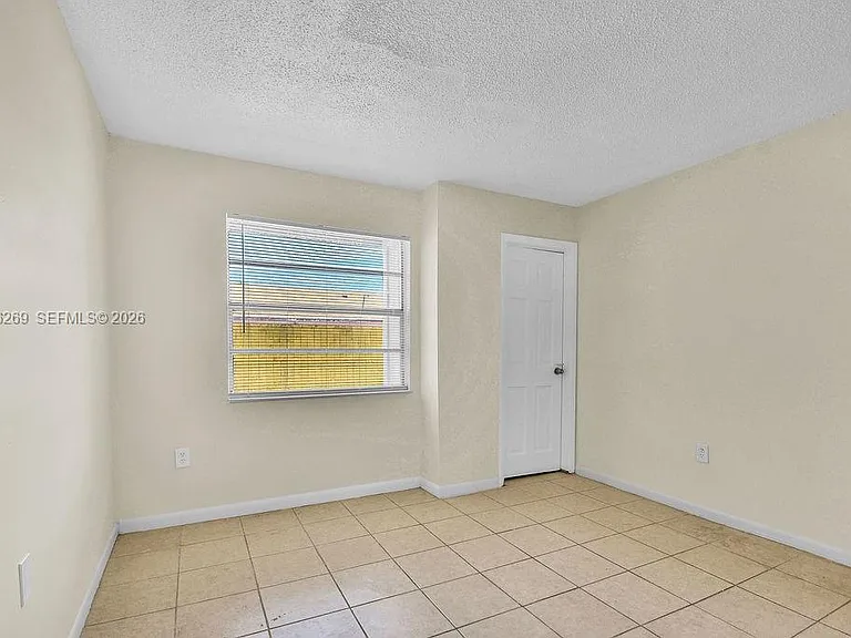 18947 NW 45th Ave #1 — Photo 23
