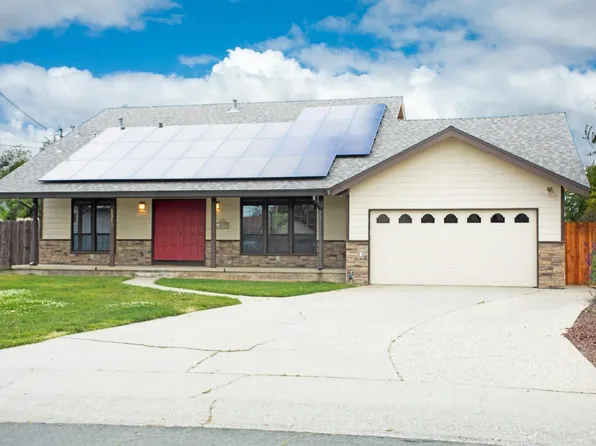 1315 Starlite Ln, Yuba City, CA 95991