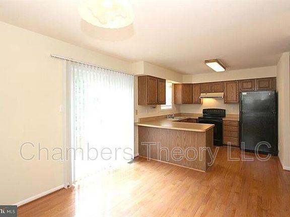 5th image of 11956 Sentinel Point Ct