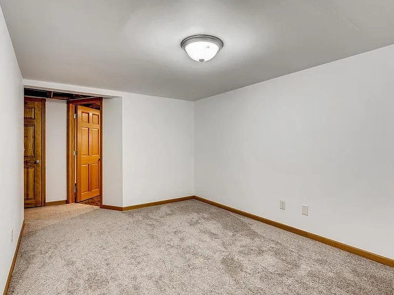 759 Monroe St #LOWER — Photo 10
