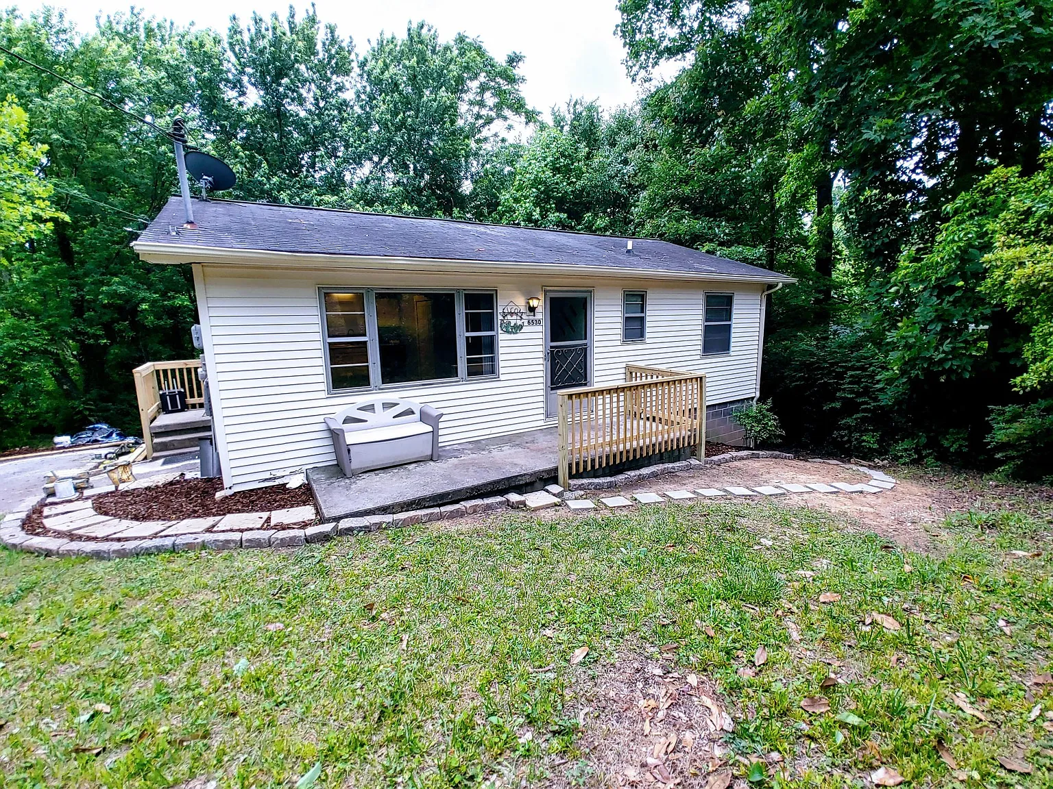 2 bed, 816 sqft, $1,800 — Photo 1