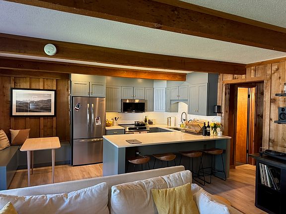3rd image of 465 Aspen Dr APT 2