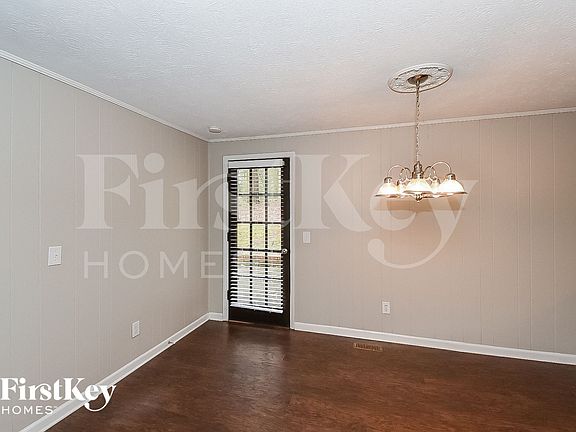4th image of 3940 Erica Cir