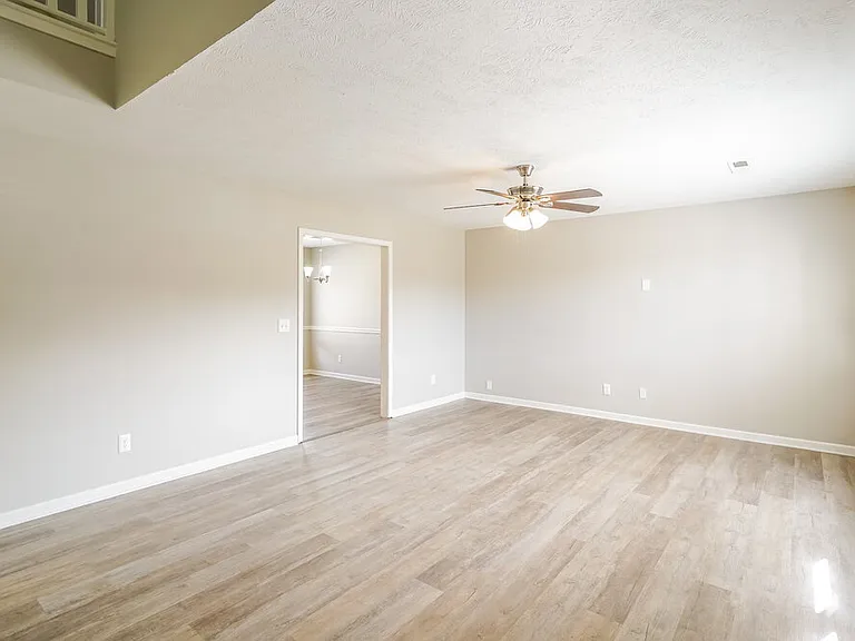 802 Stewart Valley Dr — Photo 5