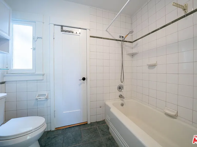 729 9th St #FRONTHOUSE — Photo 12