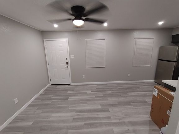 4th image of 716 W Avenue I #E