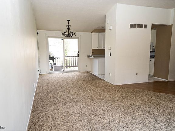 4th image of 161 Bentwillow Dr