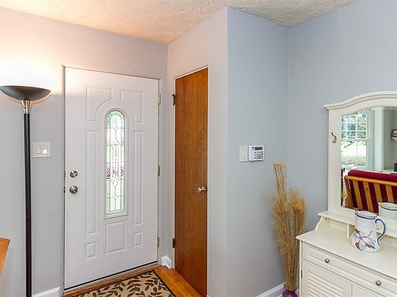 3rd image of 6461 N Park Ave