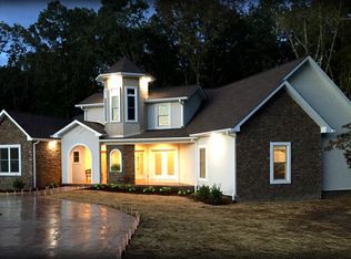 772 Vintage Dr, Baxter, TN 38544