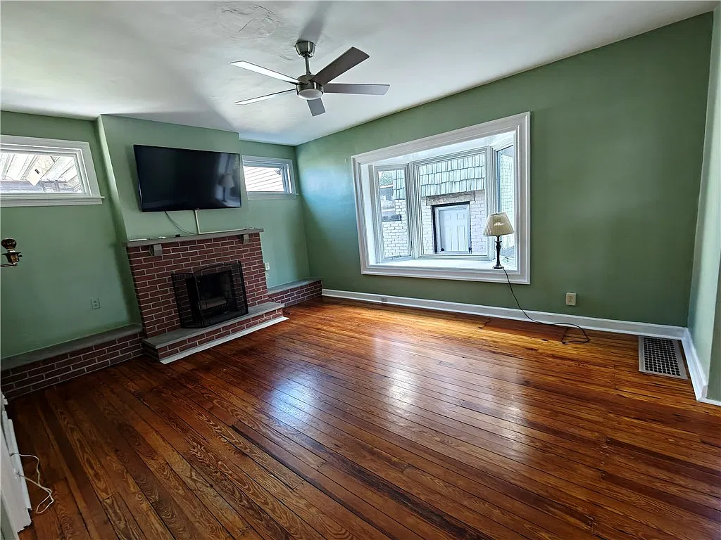 5 bed, 2007 sqft, $3,500 — Photo 4
