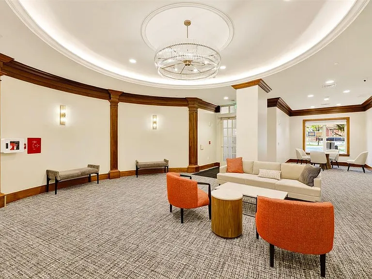 360 W Washington Ave #1001 — Photo 7