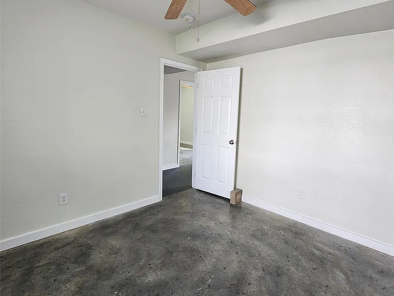 4710 Pelican St #1 — Photo 12