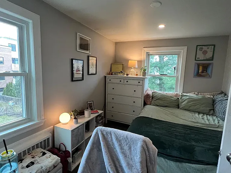 15 Surrey St #2 — Photo 9