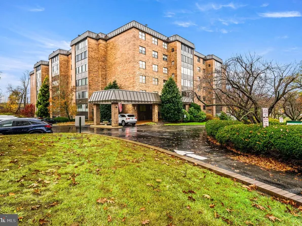 930 Montgomery Ave APT 406, Bryn Mawr, PA 19010