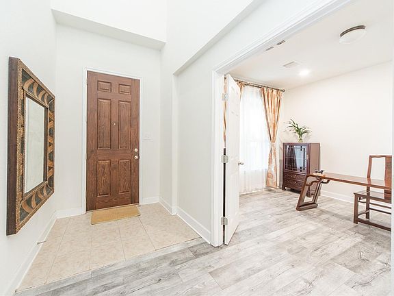 3rd image of 15406 Easton Gate Ln