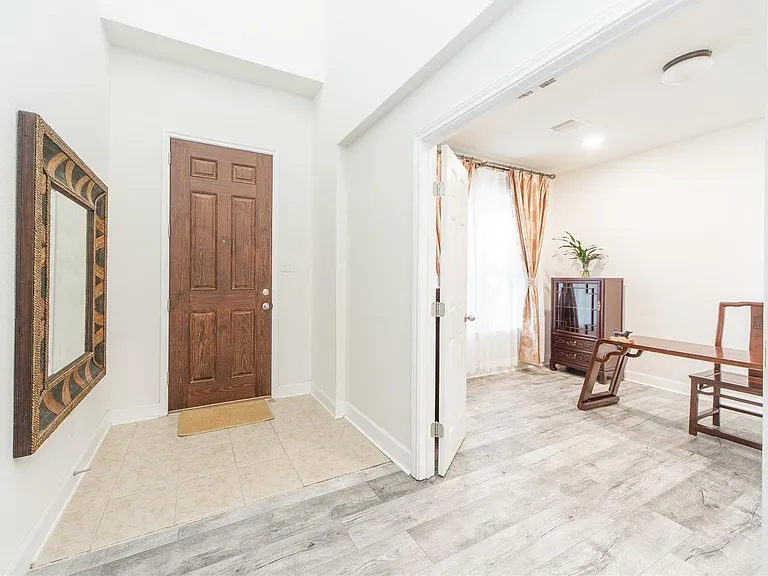 15406 Easton Gate Ln — Photo 3