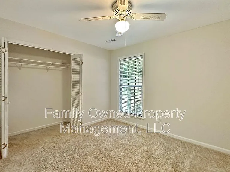 105 Pryors Ln — Photo 30