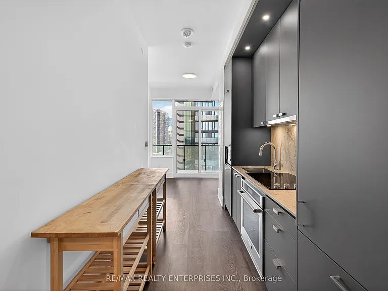 470 Front St W #2306 — Photo 4