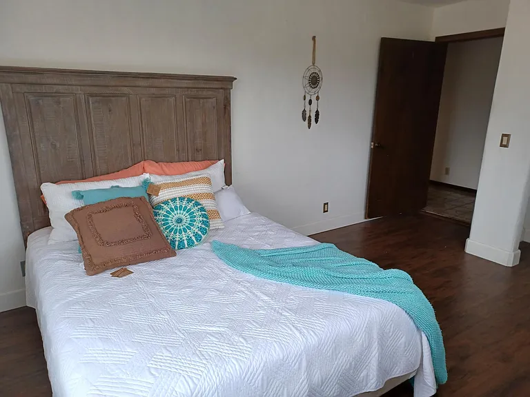 2910 Hill Valley Dr — Photo 25