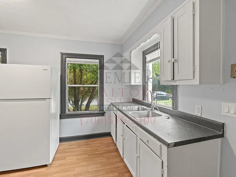 1527 11th Ave — Photo 15
