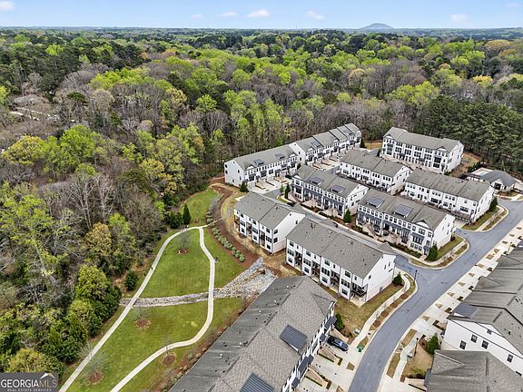 3rd image of 2341 Medlock Ln