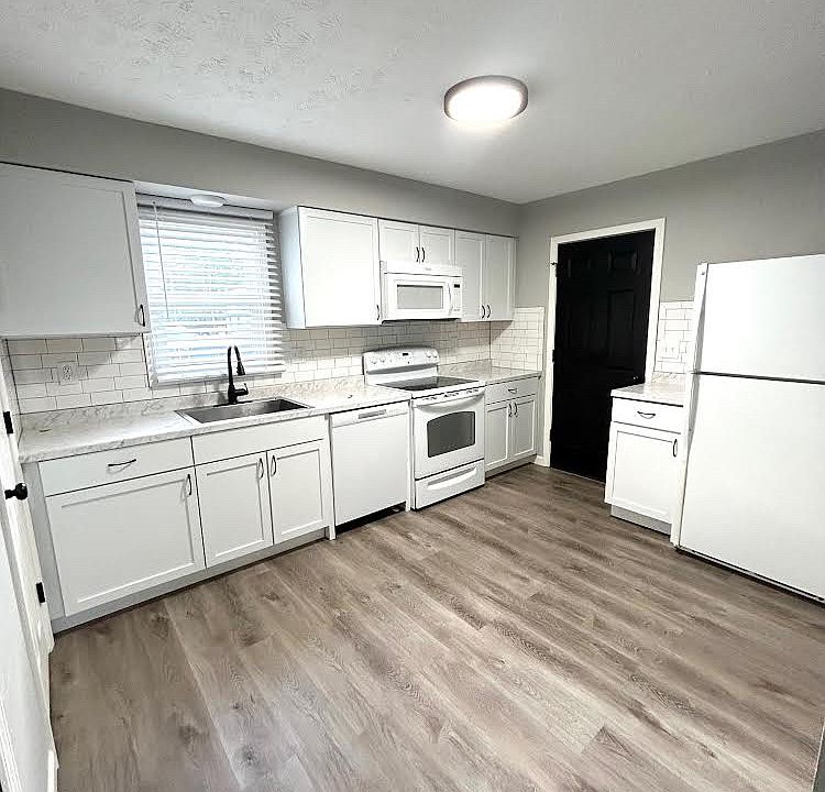 1st image of 455 N Harmony St