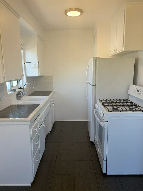 2 bed, 1200 sqft, $2,850 — Photo 1