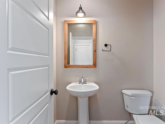 5th image of 2065 N Sombrero Ave