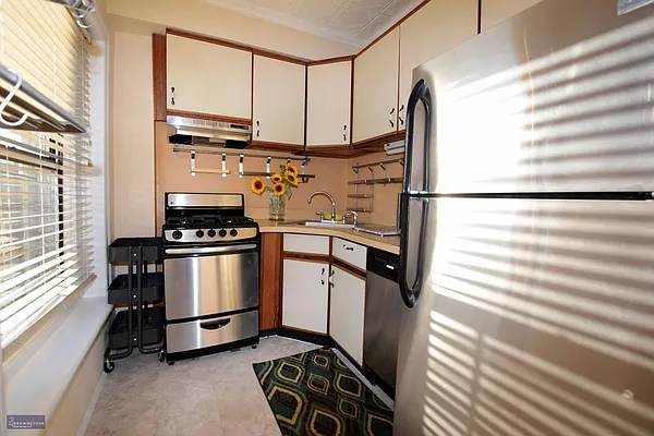 Rented by Brownstone Real Estate | media 17