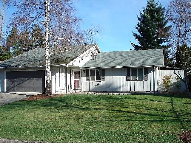 1st image of 1411 NE Knollcrest Ave