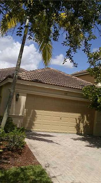 1st image of 328 Conservation Dr