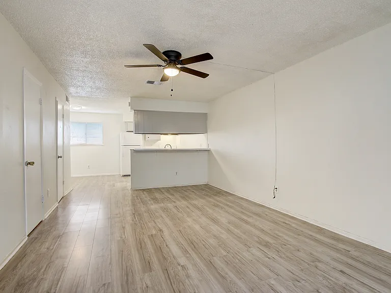 Highpoint North — Photo 32
