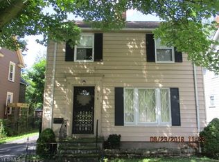 1016 Yellowstone Rd, Cleveland Heights, OH 44121