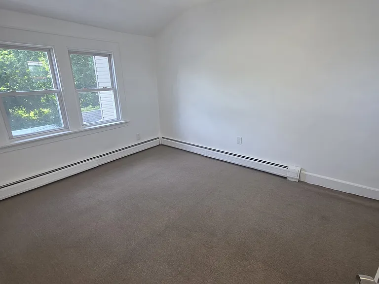 240 Prospect Ave #2R — Photo 5