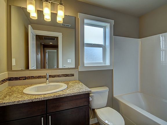 3rd image of 4200 S Highcliff Ave