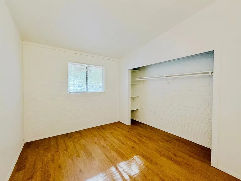 Elvira320 — Photo 26