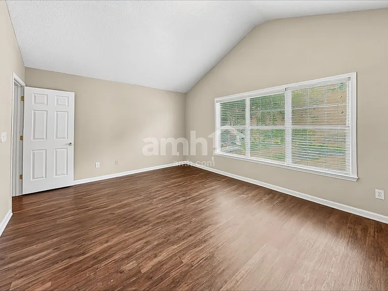3450 Ridgefair Dr — Photo 10