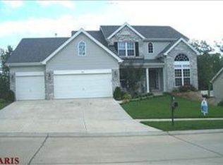 824 Silver Lake View Dr, Pacific, MO 63069