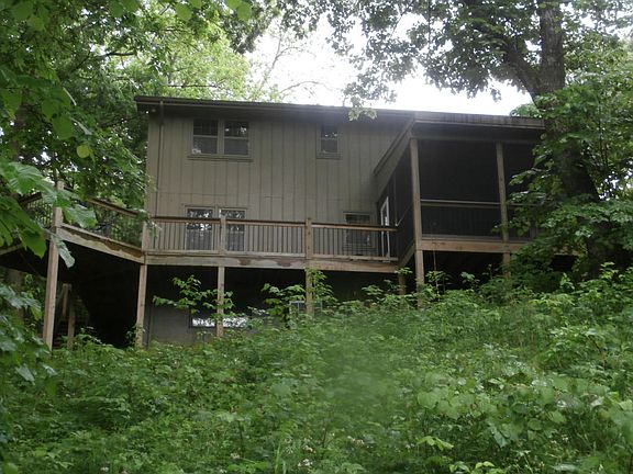 3rd image of 16190 Mona Ln