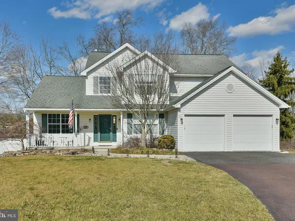 311 Williams Cir, Schwenksville, PA 19473
